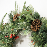 HOMCOM 60cm Christmas Wreath with 50 Warm White LED Lights, Pine Cones & Red Berries – Door Decoration, Green