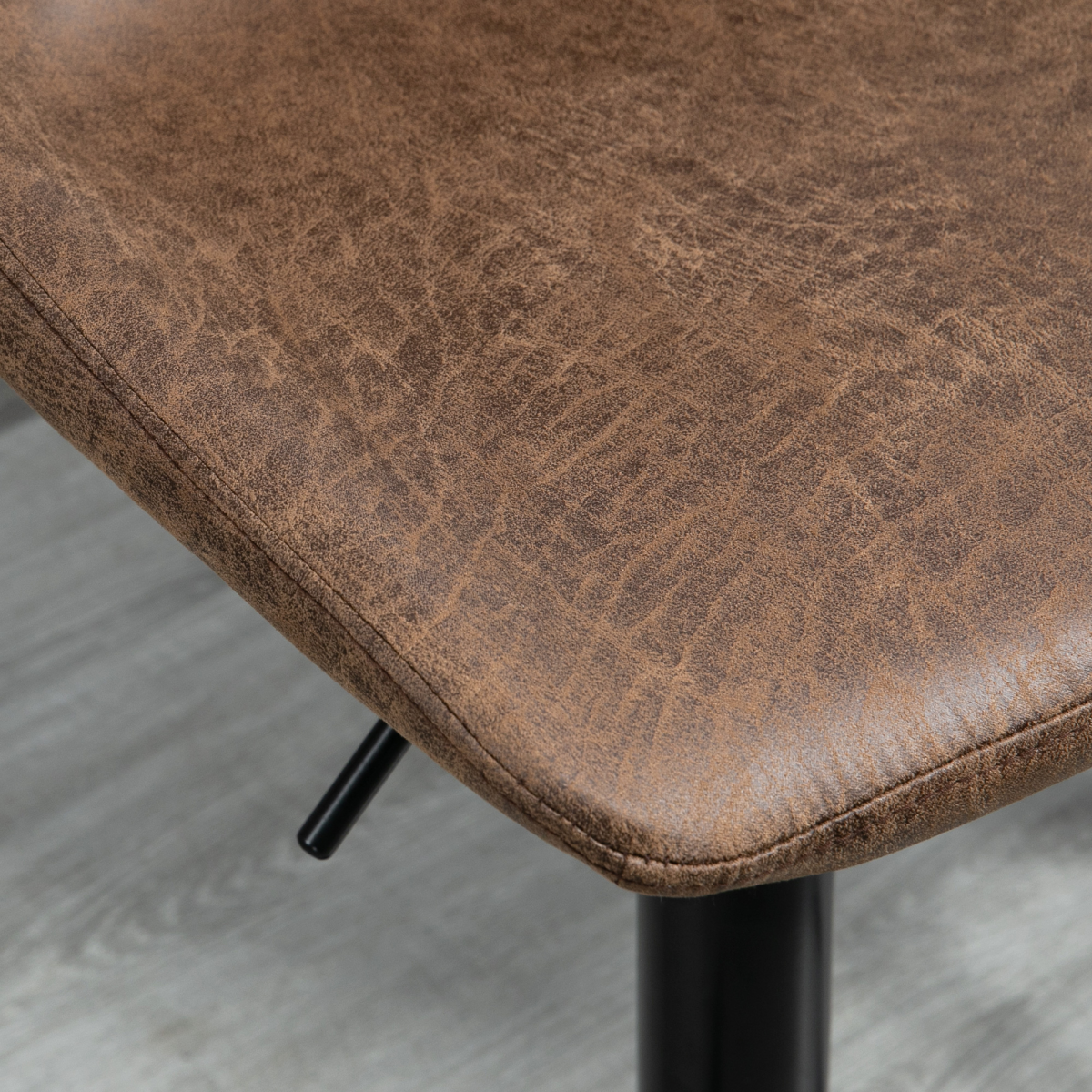 HOMCOM Microfibre Retro Tub Bar Stools, Set of 2 with Metal Frame & Integrated Footrest, Brown