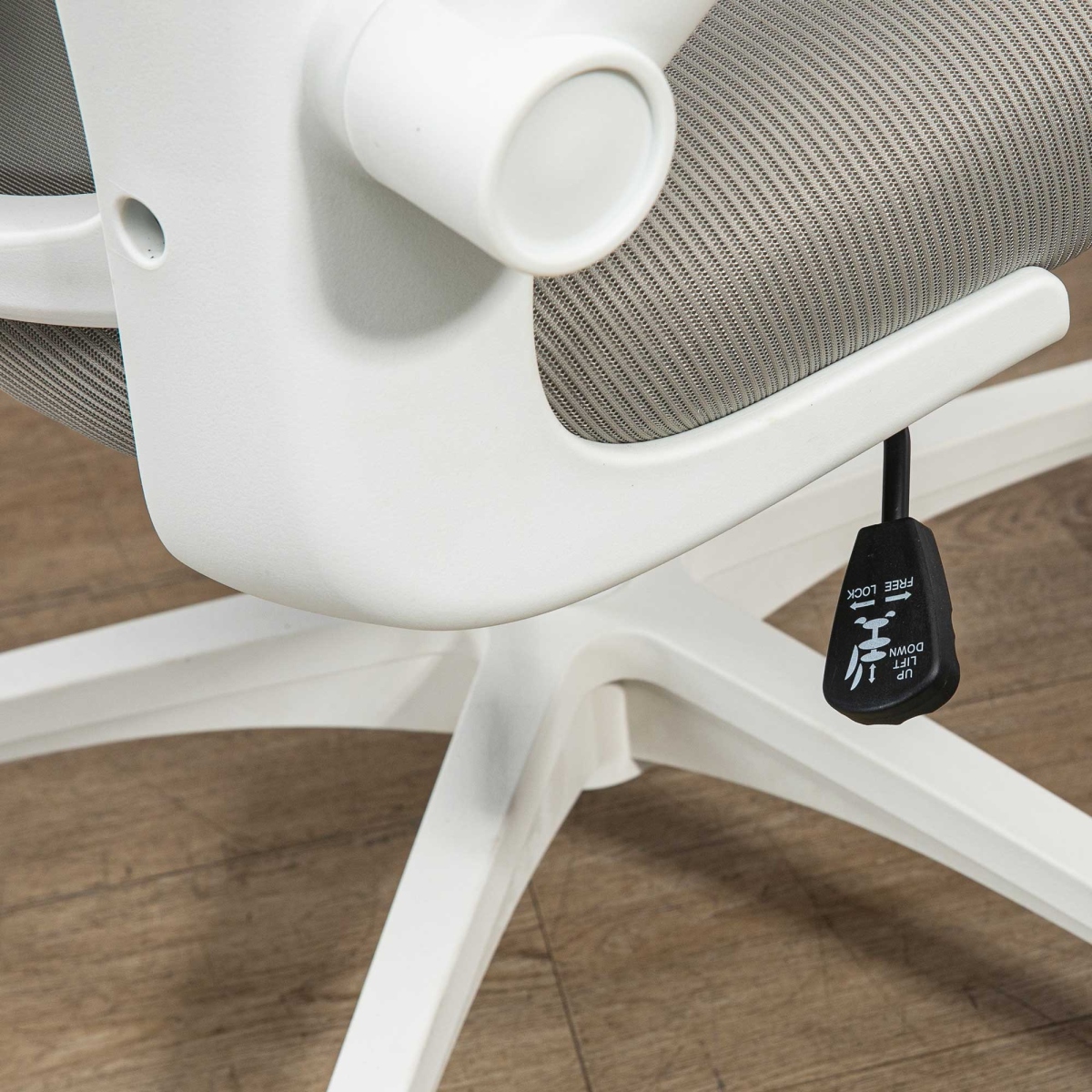 Vinsetto Ergonomic Mesh Office Chair with Rotating Headrest, 4D Lumbar Support & Flip-Up Arms – Grey