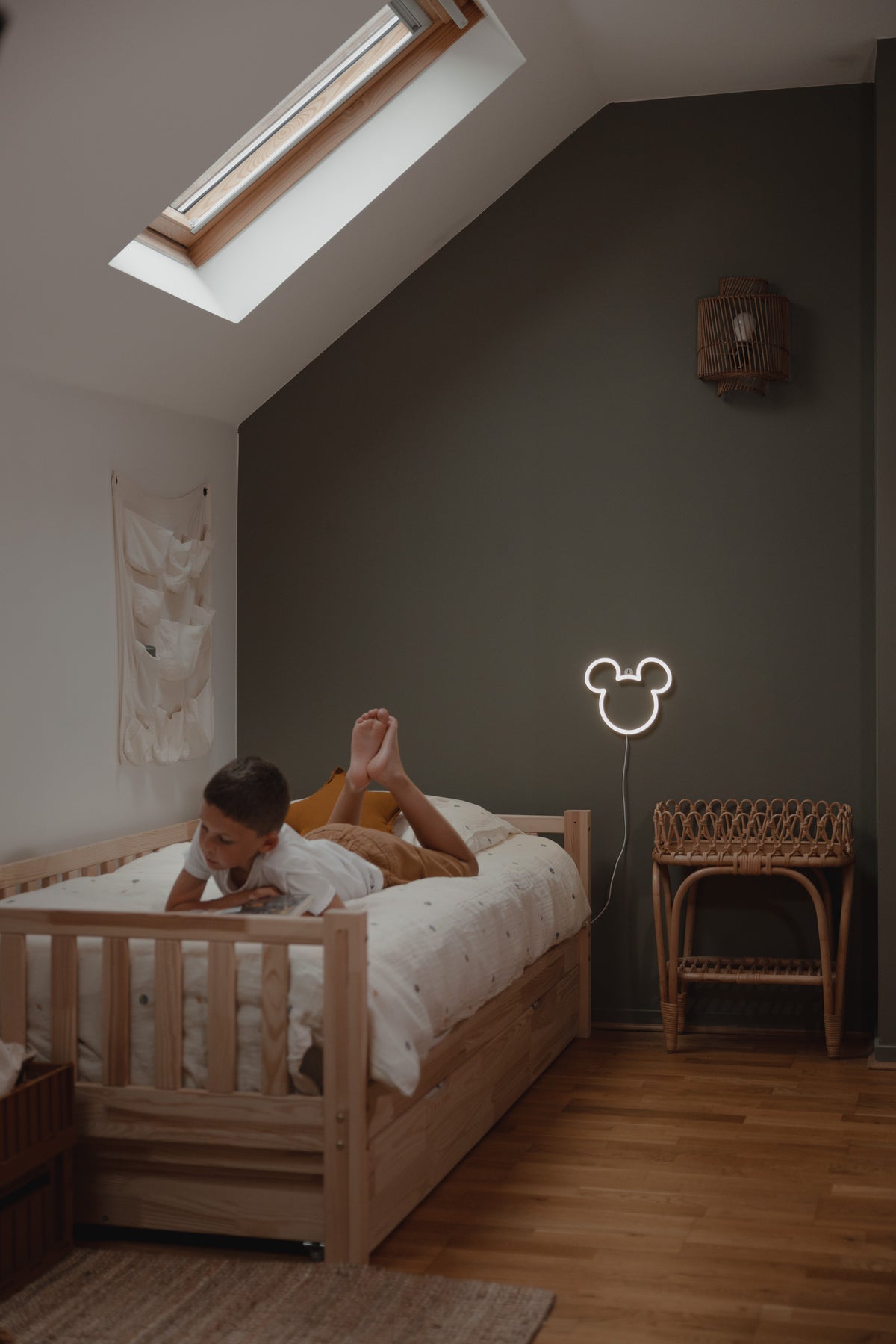 YELLOWPOP Disney Mickey Mouse Face LED Neon Sign – USB Powered Wall or Shelf Light, White Glow