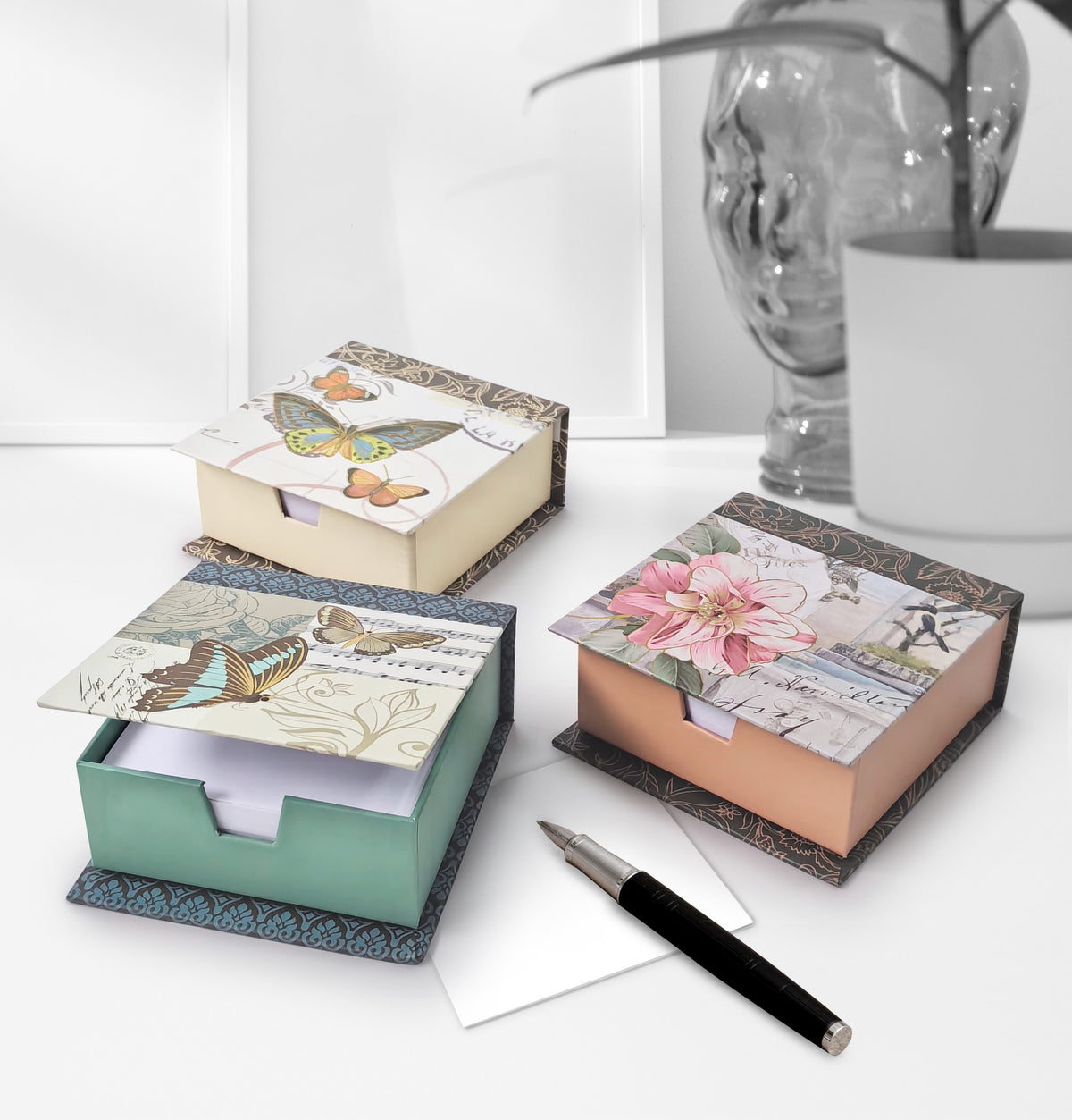 Avilo Butterfly & Flower Memo Boxes, Set of 3 – Decorative Storage for Notes and Keepsakes