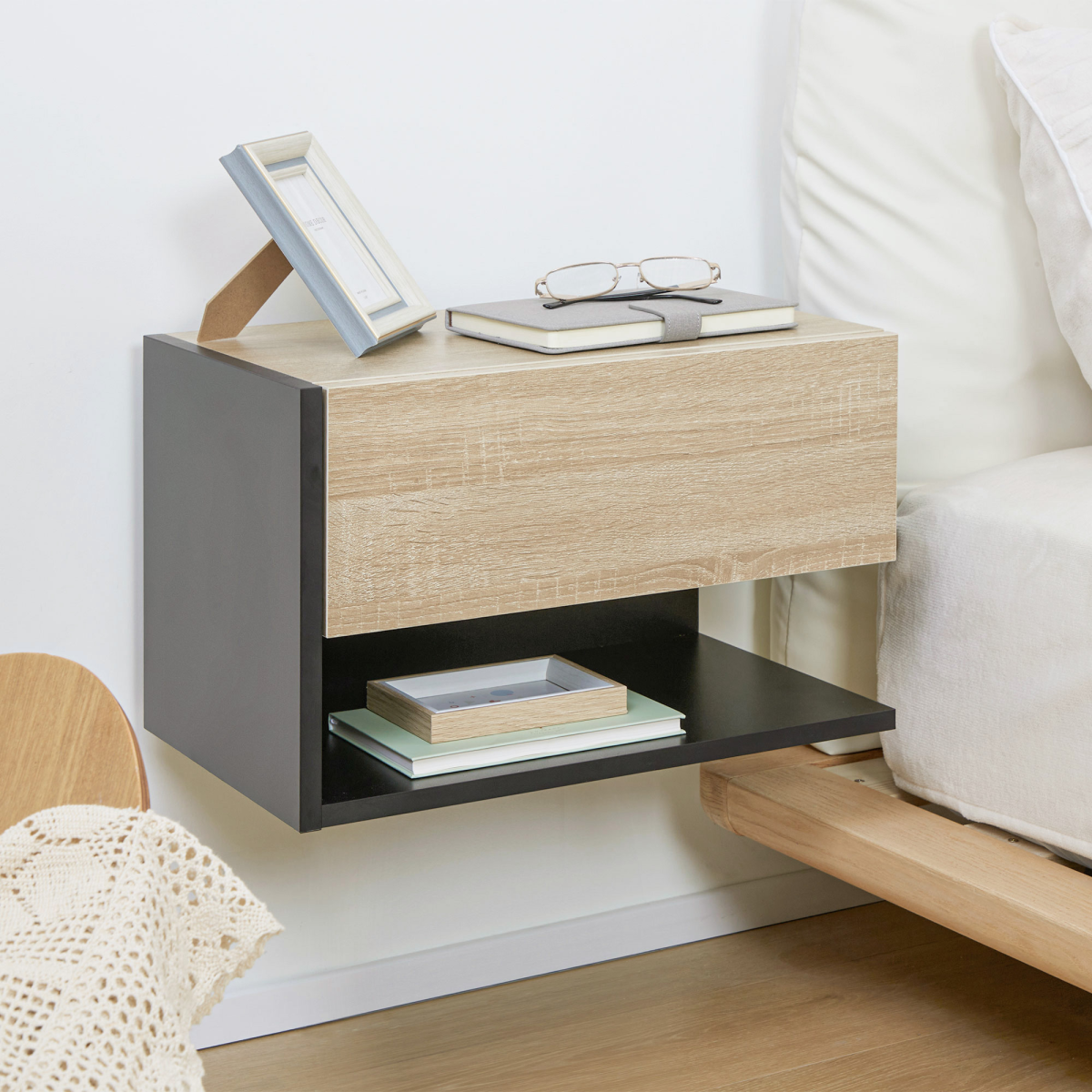 HOMCOM Floating Bedside Tables Set of 2 with Drawer and Open Shelf – Modern Nightstands, Oak and Black