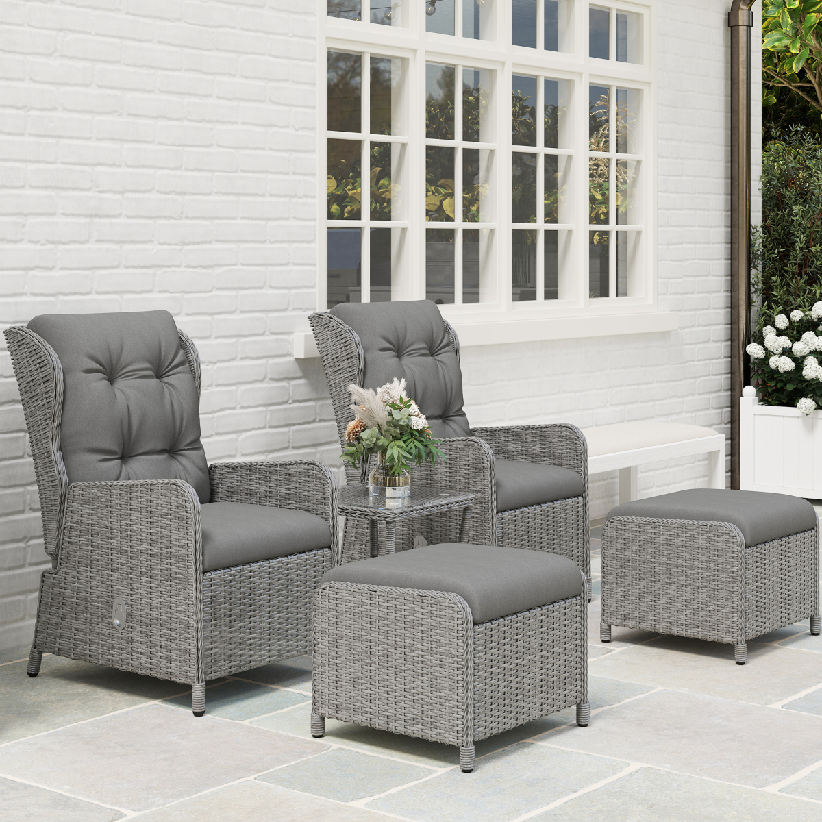 Outsunny 5-Piece Rattan Recliner Set with 2 Chairs, 2 Footstools and Glass Table – Garden Lounge, Light Grey