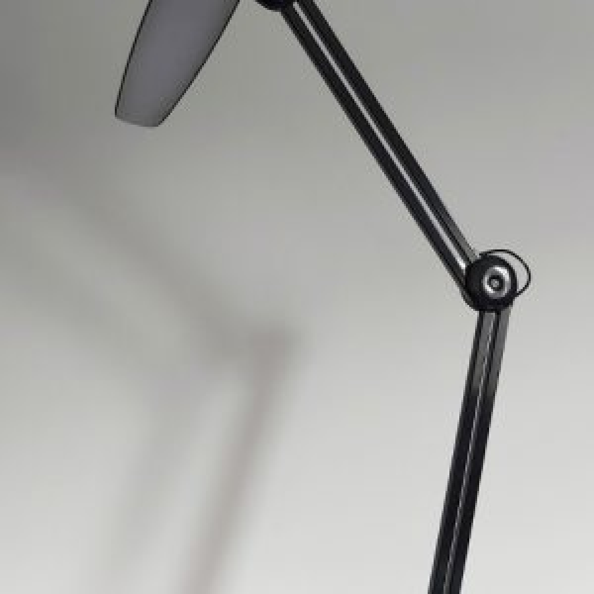 Native Lighting Onyx LED Professional Desk Lamp with Daylight Simulation, 2,200 Lumens & 3-Step Dimmer – Black