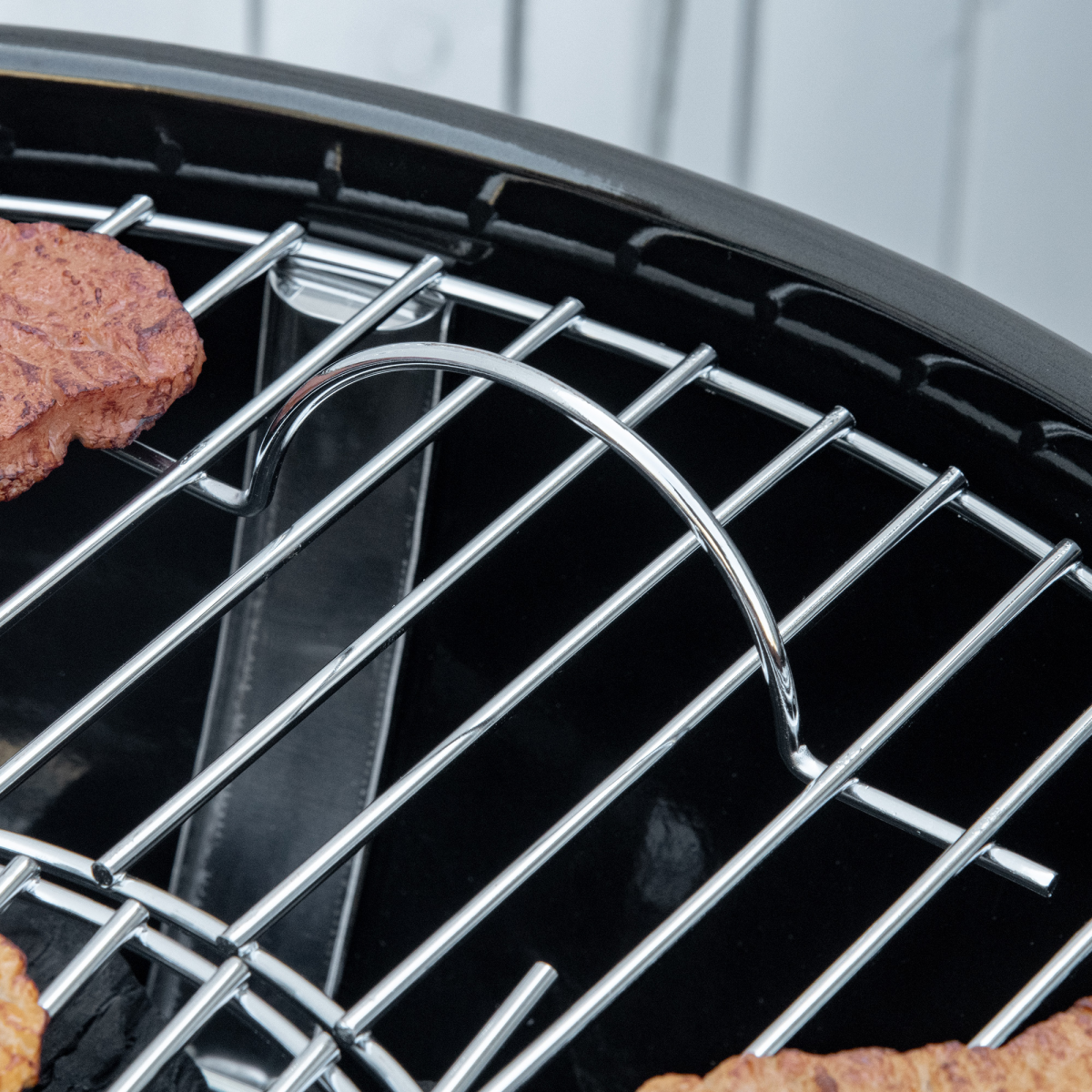 Outsunny Portable Kettle Charcoal BBQ Grill & Smoker with Lid, Thermometer, Wheels & Cover – Black