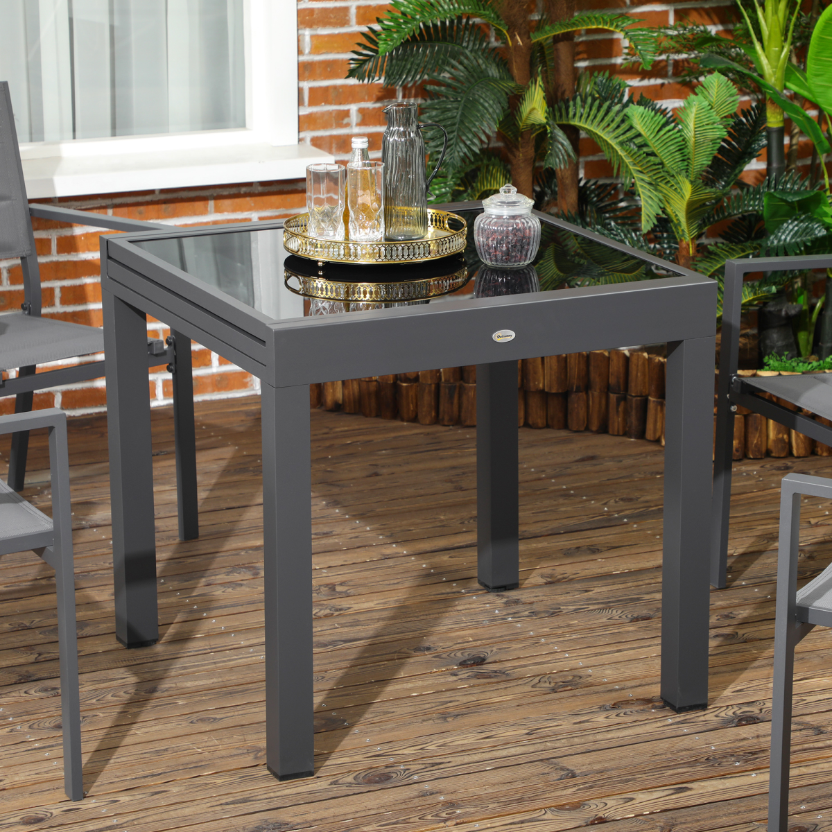 Outsunny Extendable Outdoor Dining Table with Aluminium Frame & Tempered Glass Top – Patio Table, Black