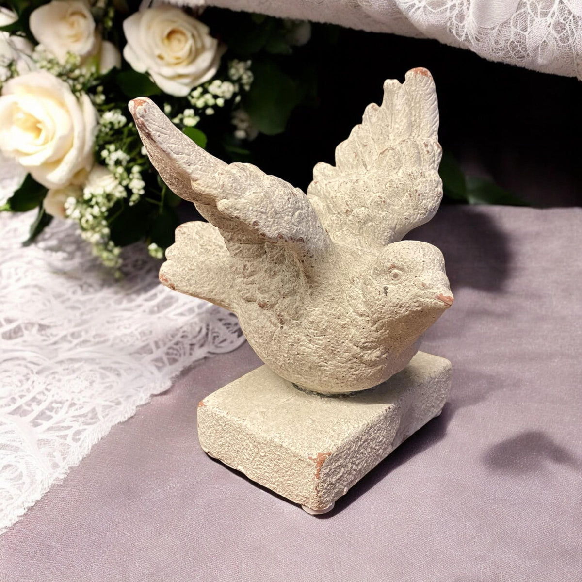 Stone-Look Resin Bird Garden Ornament on Base – Decorative Bird Figurine for Home or Office, 13cm