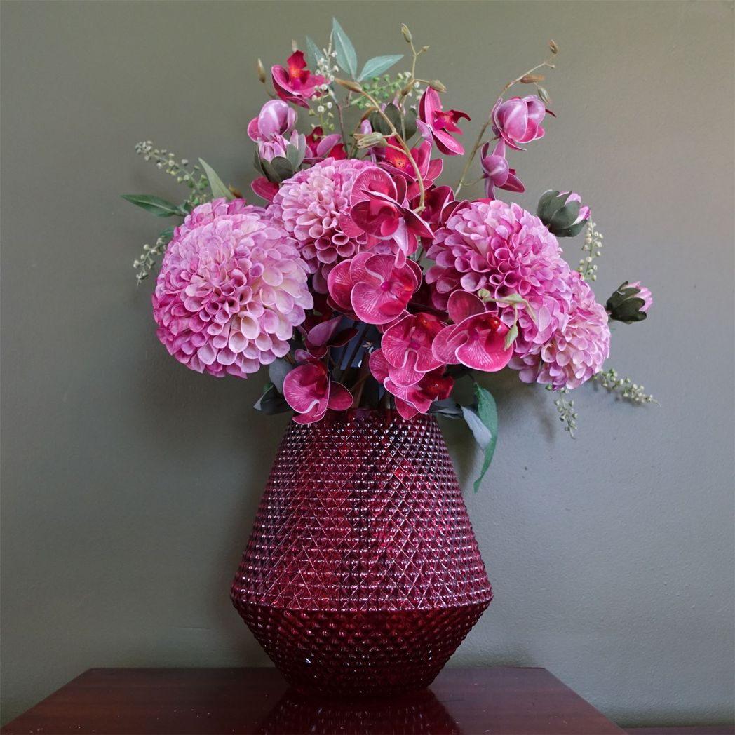 23cm Diamond Embossed Pink Glass Vase – Decorative Home Accent, Pink