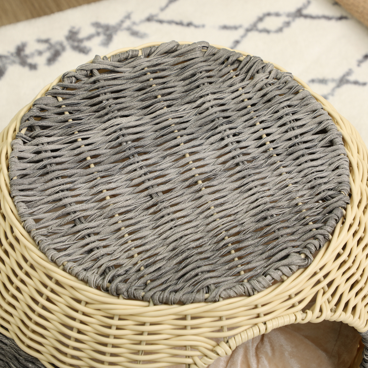 PawHut Wicker Cat House with Soft Cushion, PE Rattan Raised Cat Bed – Enclosed Pet Cave, 40 x 30cm