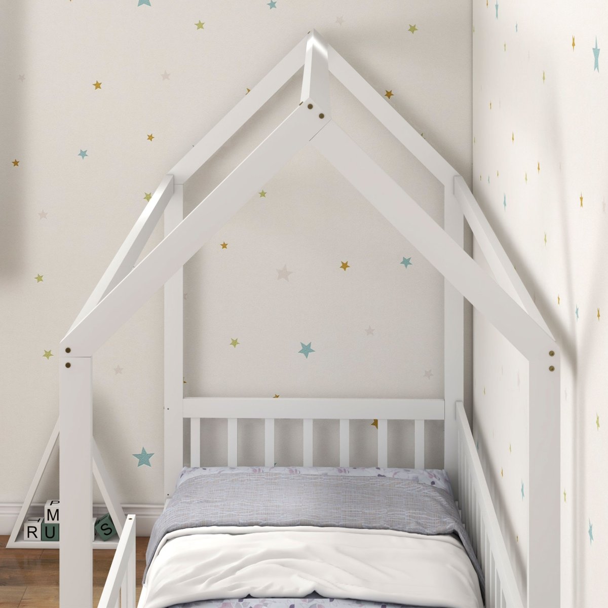 HOMCOM House-Shaped Kids Single Bed Frame with Safety Fence – Solid Pine, White