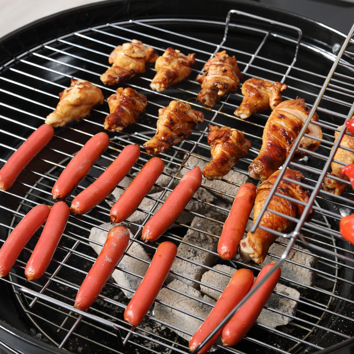 Outsunny Garden Charcoal Barbecue Trolley Grill with Wheels, Side Trays & Storage Rack – Black