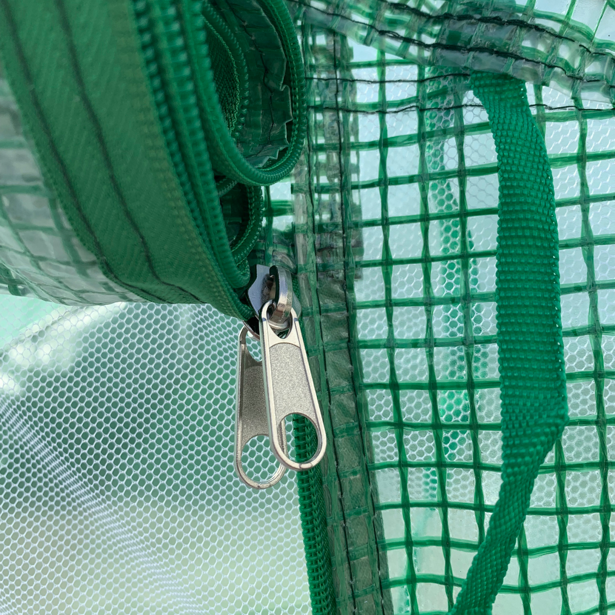 Outsunny 4.47 x 3 x 2m Walk-in Polytunnel Greenhouse with PE Cover, Zipped Door & 6 Mesh Windows, Green