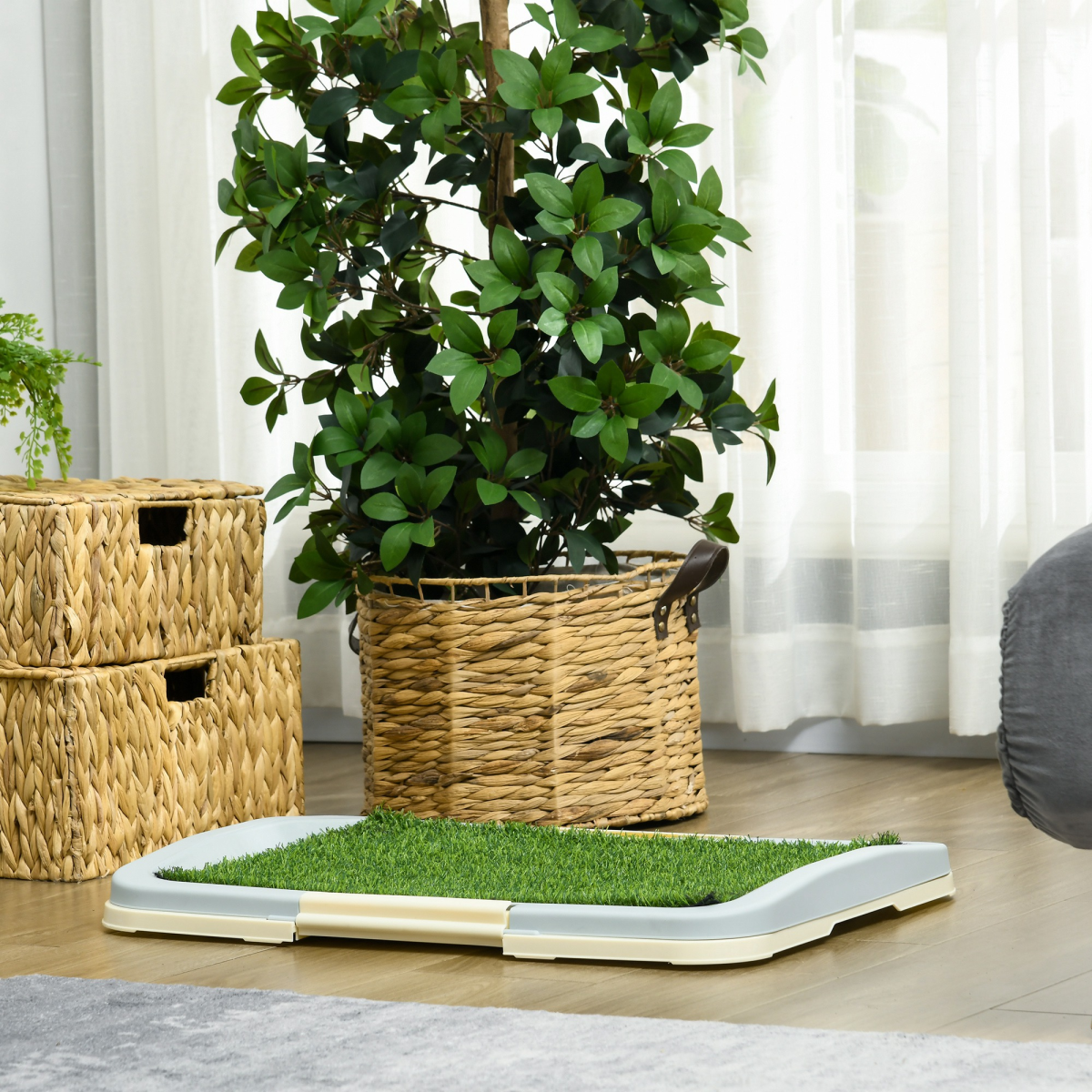 PawHut Indoor Dog Toilet with Artificial Grass, Grid Panel & Tray – Portable Puppy Potty, 63 x 48.5cm