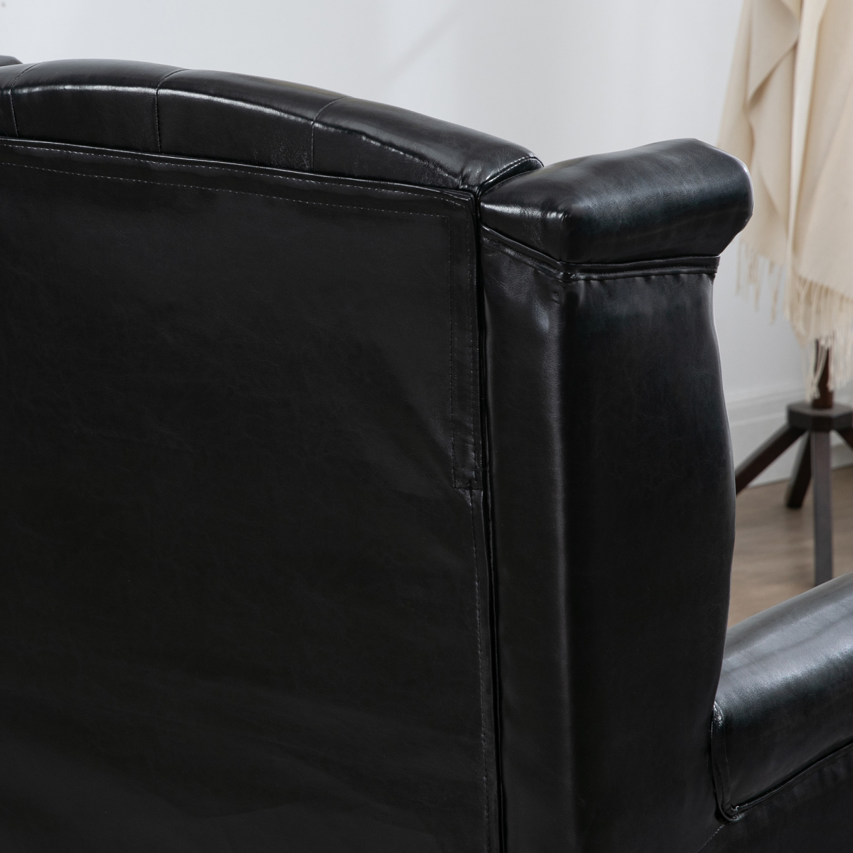 HOMCOM Chesterfield-Style Tufted Wingback Armchair with Padded Seat & Armrests – Classic Lounge Chair, Black