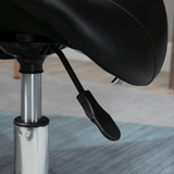 HOMCOM Saddle Stool in PU Leather, Adjustable 45–57cm Height, Steel Frame, 5 Wheels – Rolling Salon Chair