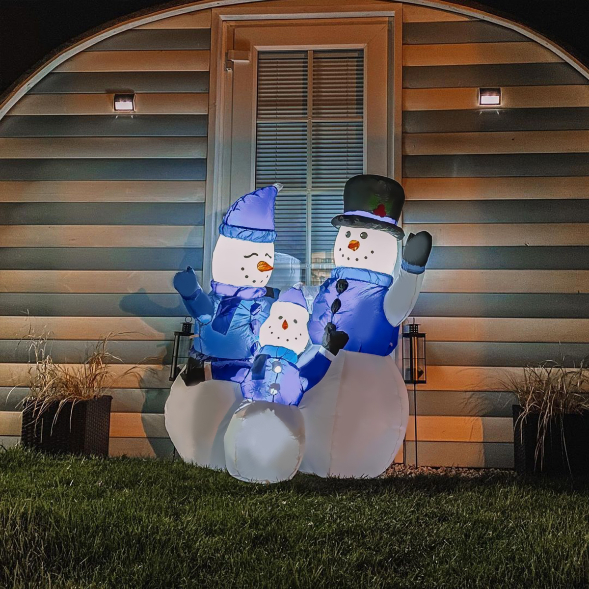 HOMCOM 4ft Inflatable Christmas Snowmen Family Trio with LED Lights – Indoor Outdoor Yard Decoration
