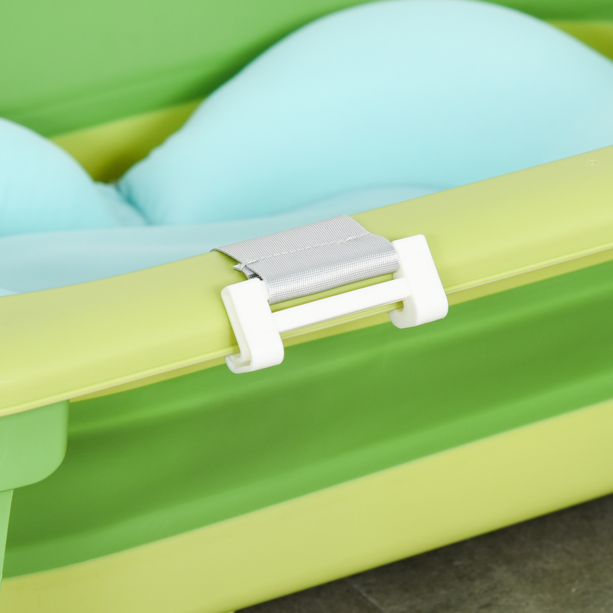 HOMCOM Foldable Baby Bath Tub with Cushion – Crocodile Design Toddler Bath for 0-3 Years, Green