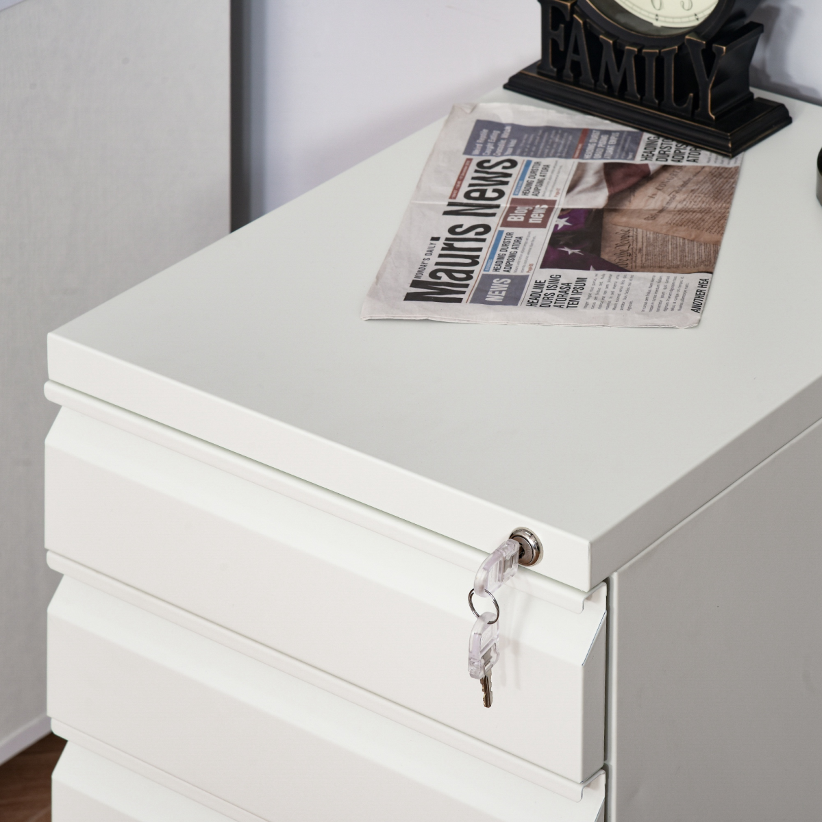 Vinsetto Mobile Vertical 3-Drawer Lockable Metal Filing Cabinet with Wheels – Under-Desk Office Storage