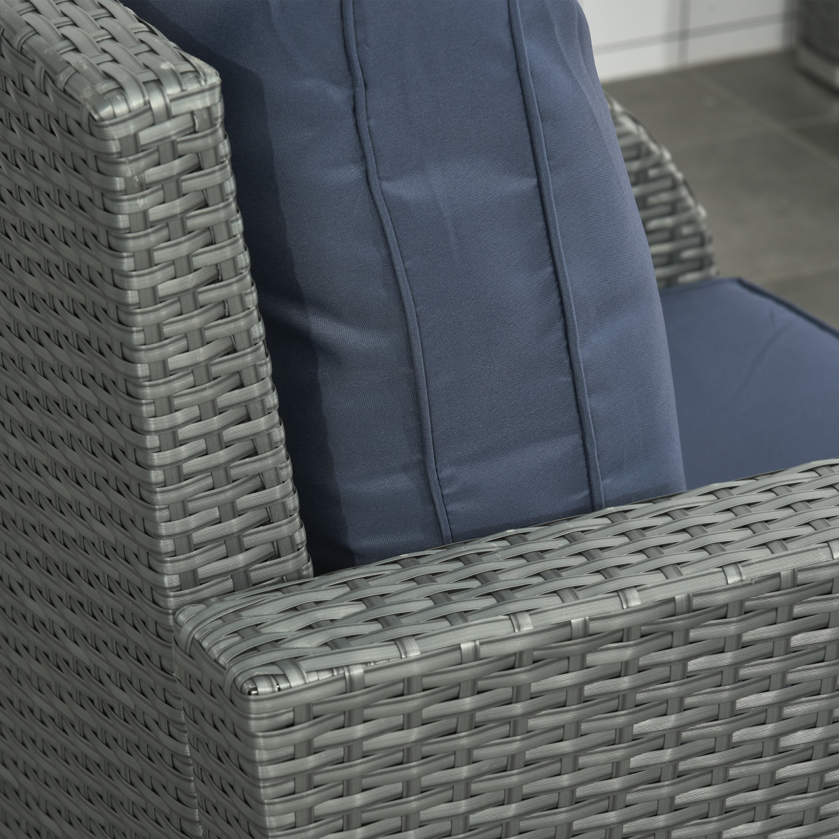 Outsunny 6-Piece Padded Rattan Garden Set with 3-Seater Sofa, 2 Reclining Armchairs, Footstools & Table, Blue