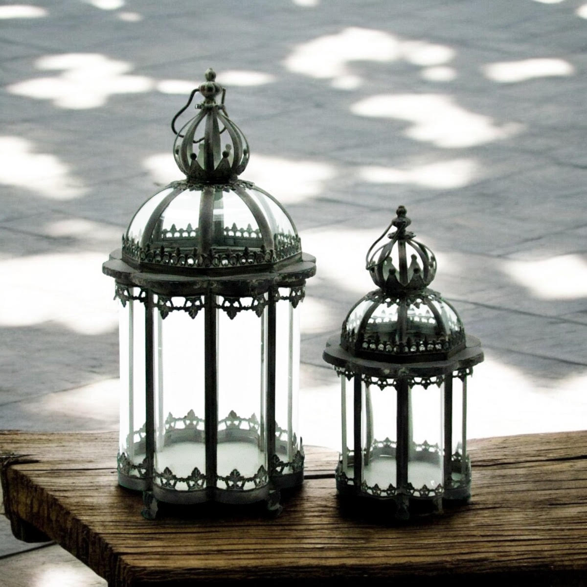 Metal Garden Lanterns, Set of 2 – Weather-Resistant Outdoor Decor for Garden, Patio & Entryway