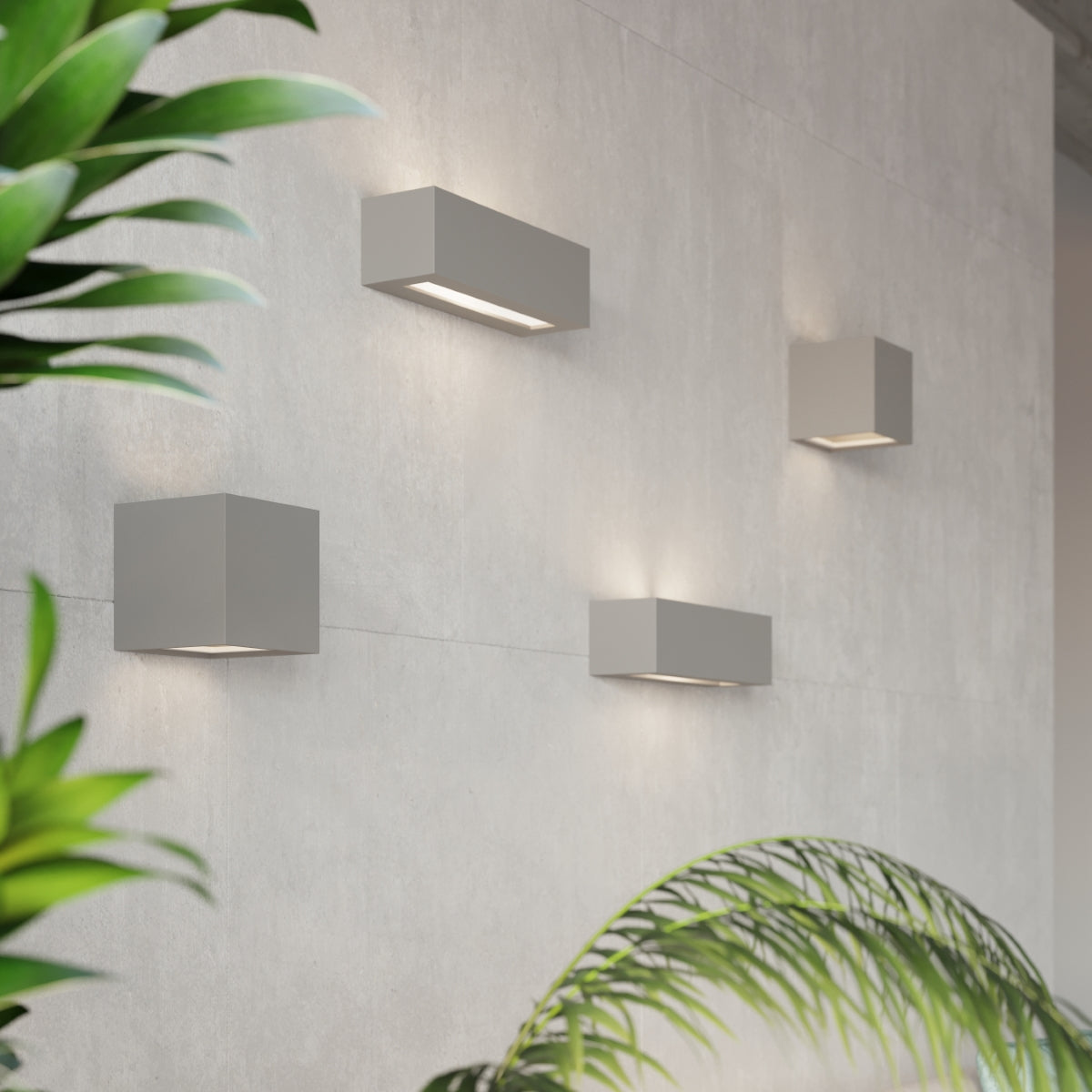 Leo Modern Ceramic & Glass Wall Light, E27