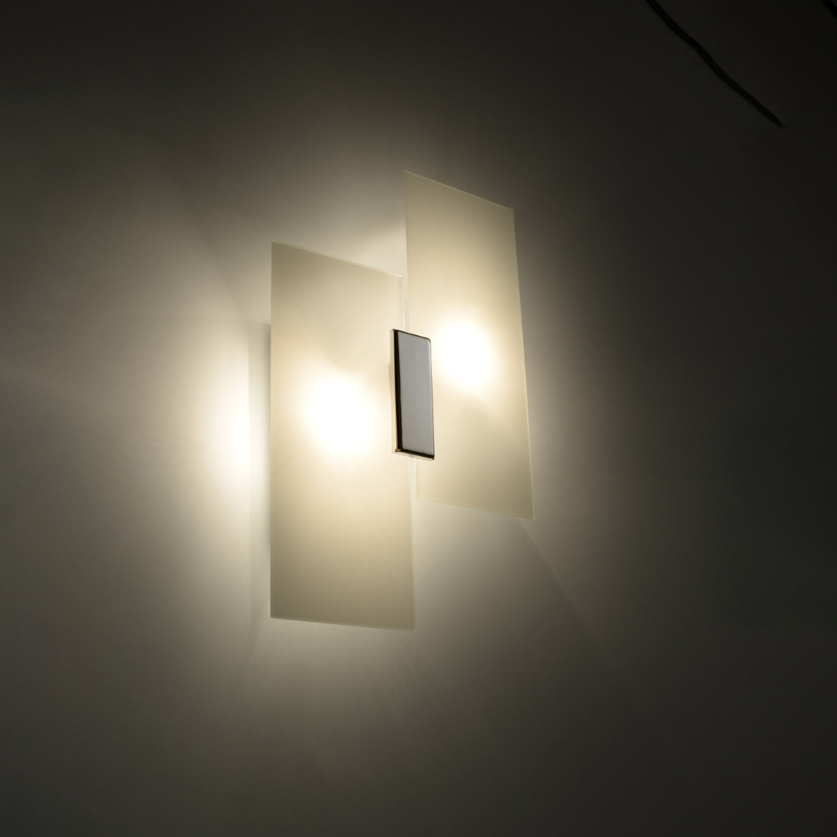 Sollux Lighting Fabiano Steel and Glass Wall Light with 2 E27 Fittings – Modern Design, Chrome and White