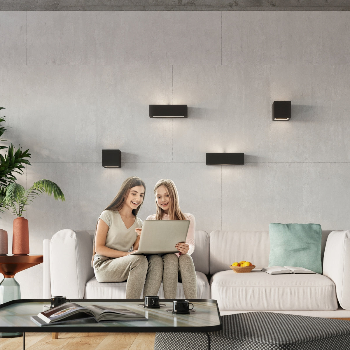 Leo Modern Ceramic & Glass Wall Light, E27