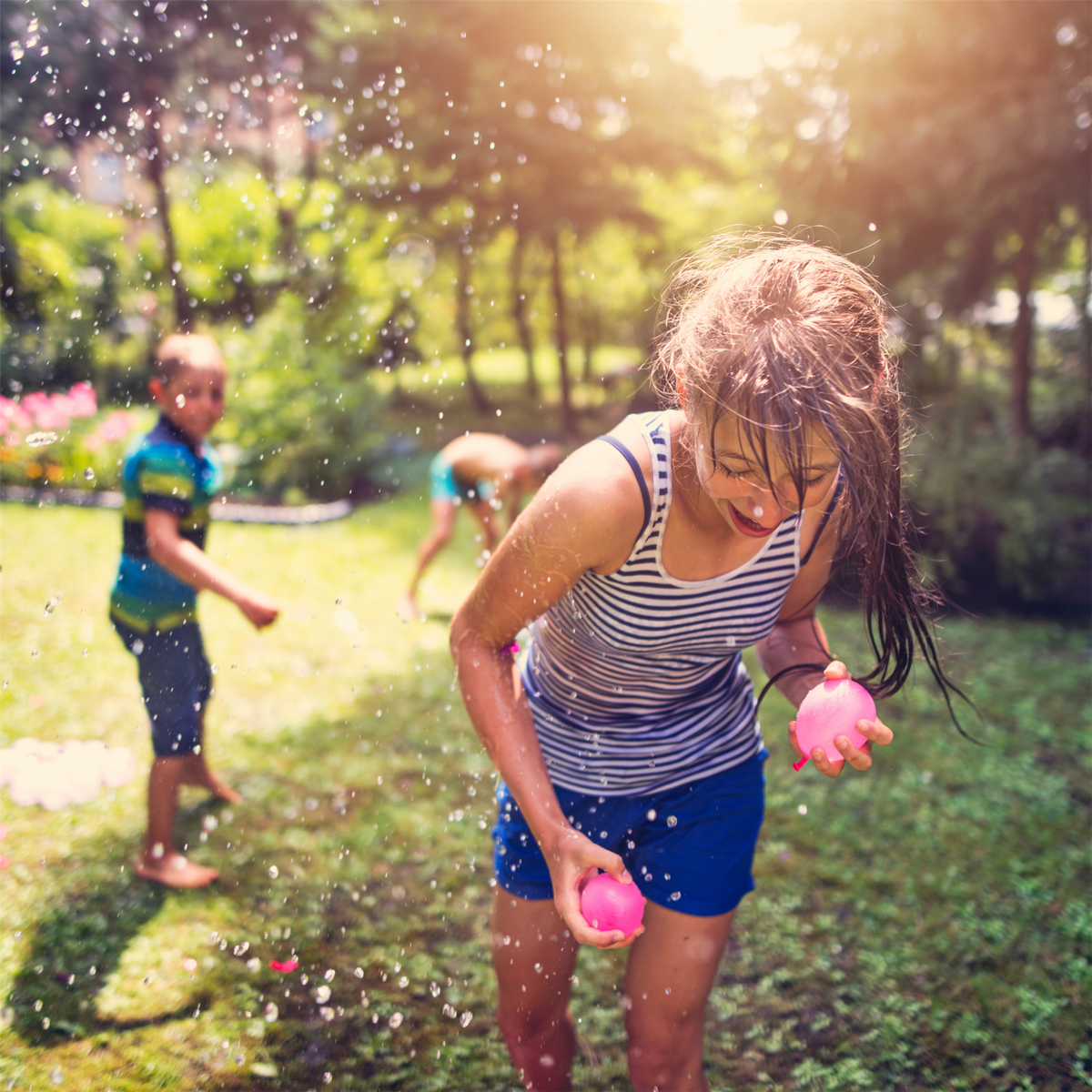 SOKA Water Bombs Pack of 200 – Colourful Water Balloons for Garden Games, Parties & BBQs