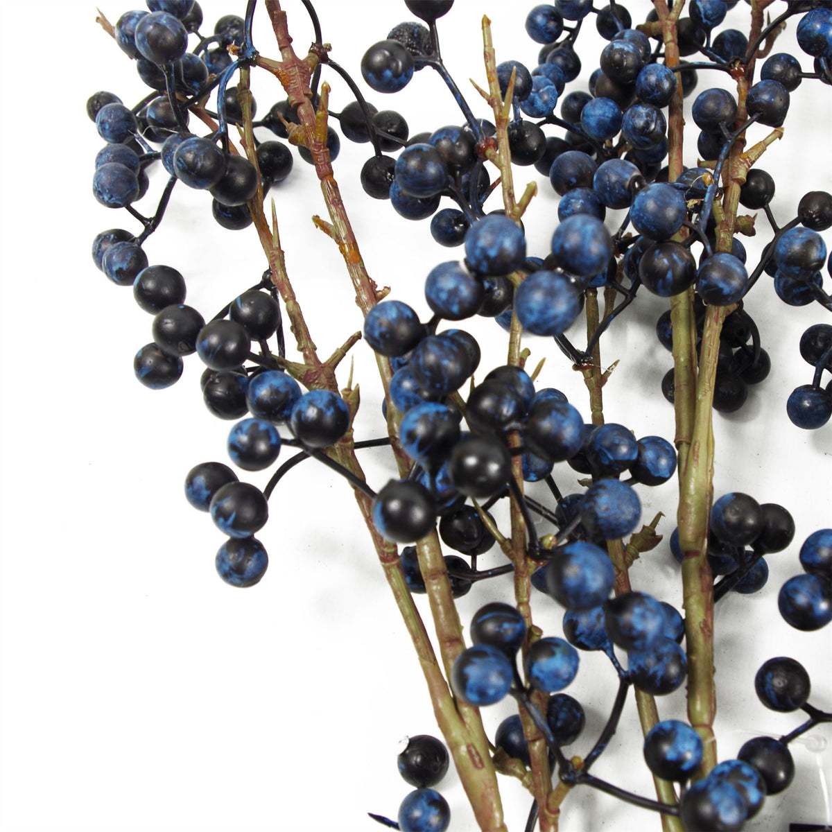 Artificial Blue Christmas Berry Spray, 70cm Single Wired Stem – Festive Display Foliage
