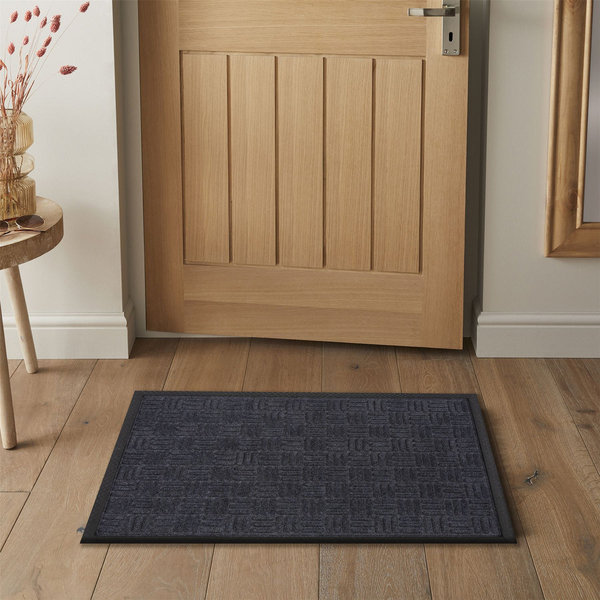 Arthouse Millbrook Cross Embossed Doormat, 45 x 75cm – Heavy Duty Hatch Pattern Mudstopper, Grey