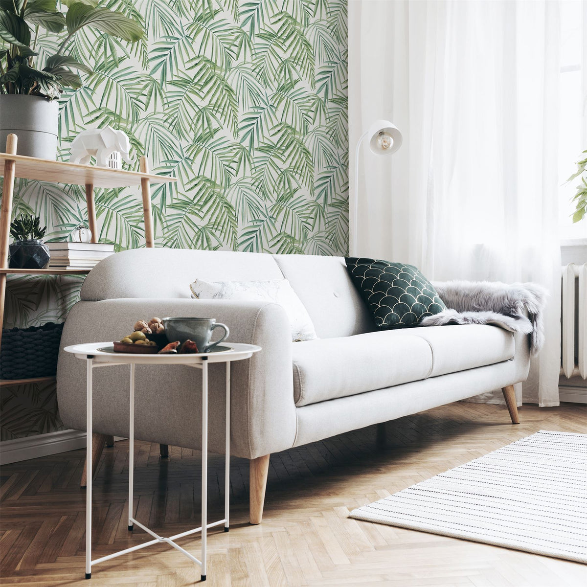 Arthouse Palm Leaves Wallpaper – Layered Tropical Leaf Design on a Light Cream Background, Green