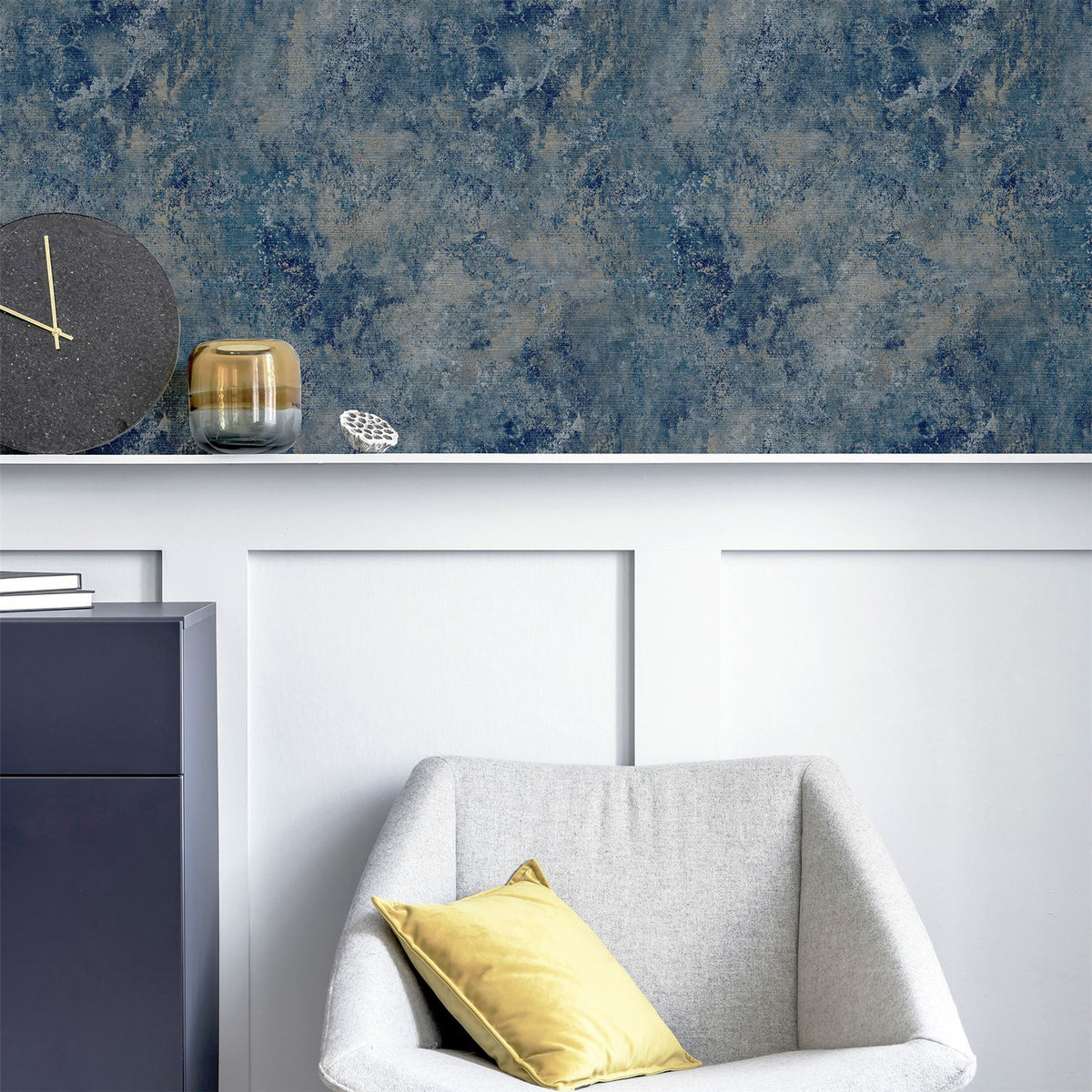 Arthouse Modern Raffia Grass Cloth Textured Wallpaper – Industrial Wall Covering, Navy & Natural