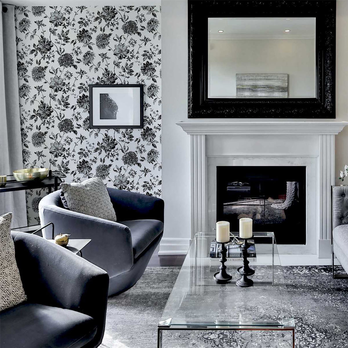 Arthouse Fleur Mono Wallpaper with Pencil Drawn Florals and Glitter Finish – Country Feature Wall, Light Cream