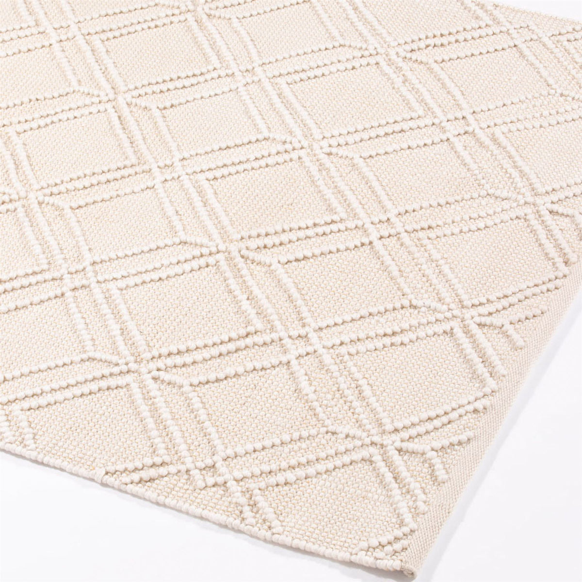 Esselle Home Blenheim Diamond Recycled Indoor/Outdoor Rug, 120 x 170cm – Hand Woven from Plastic Bottles, Cream
