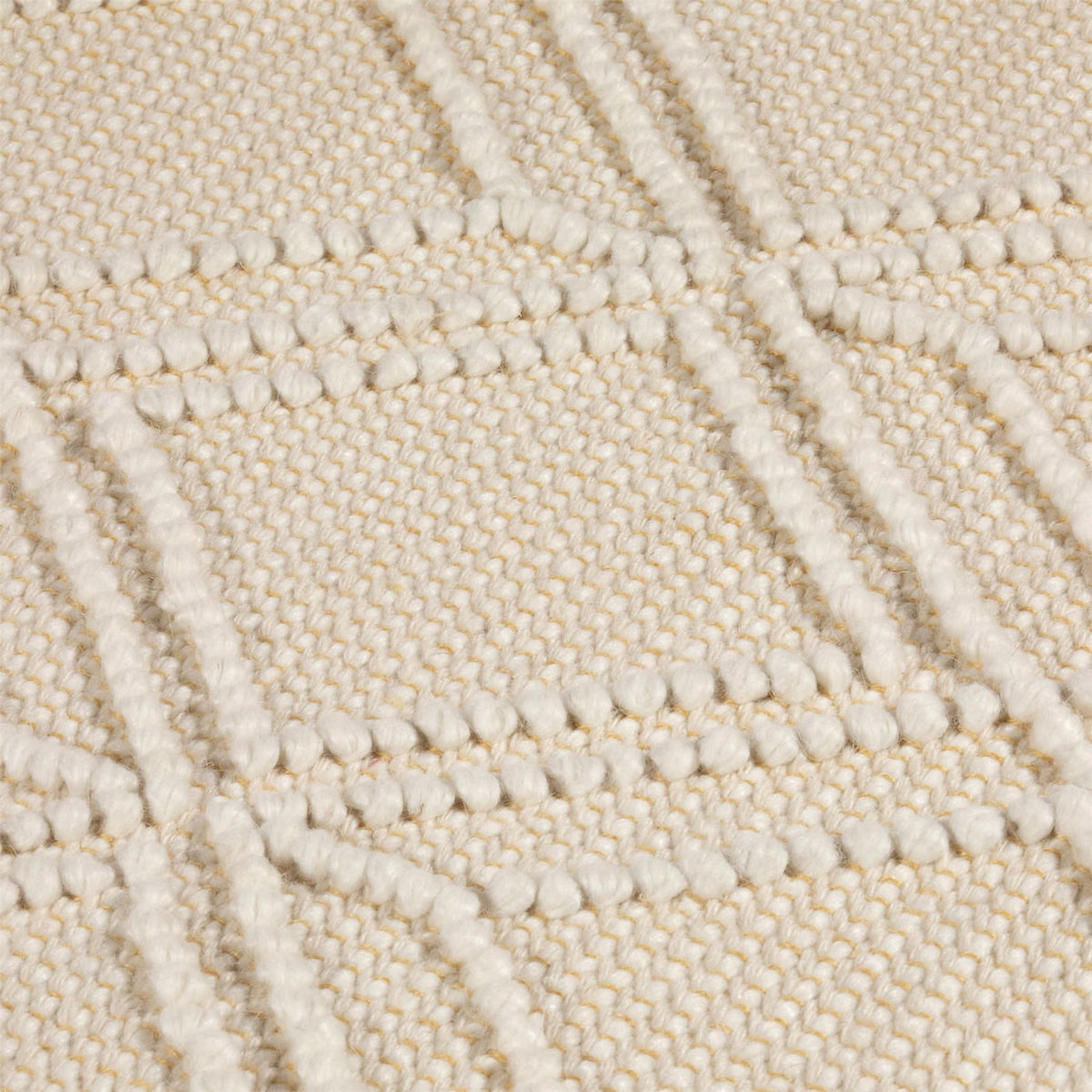 Esselle Home Blenheim Diamond Recycled Indoor/Outdoor Rug, 120 x 170cm – Hand Woven from Plastic Bottles, Cream