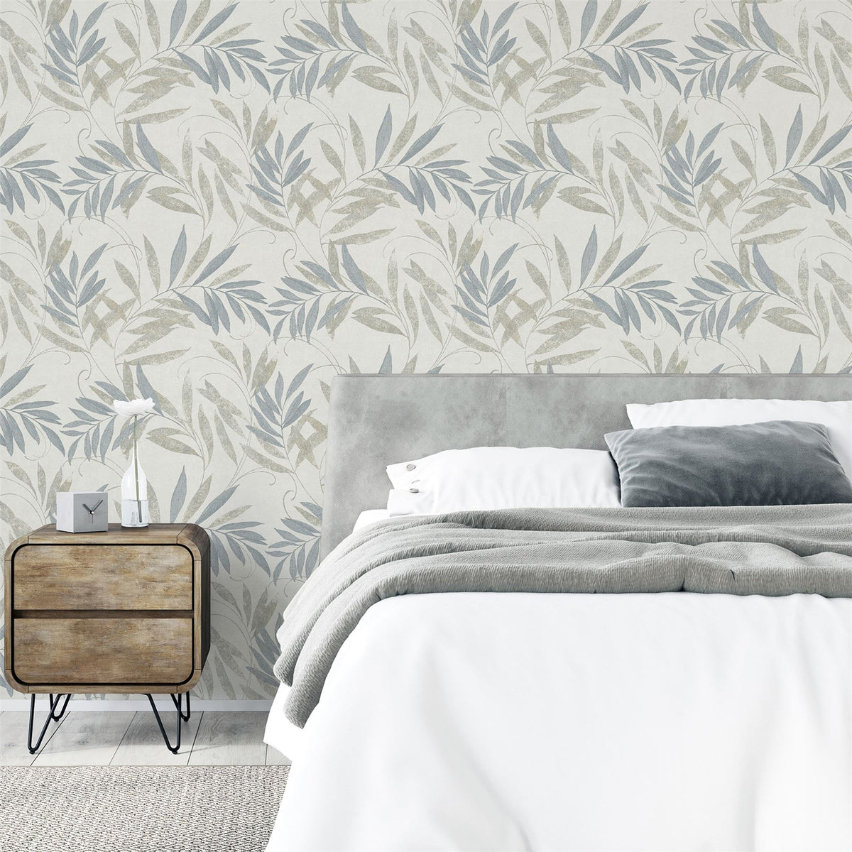 Arthouse Luxury Leaf Heavyweight Vinyl Wallpaper – Calming Soft Grey Leaf Design on Light Cream, Natural Grey