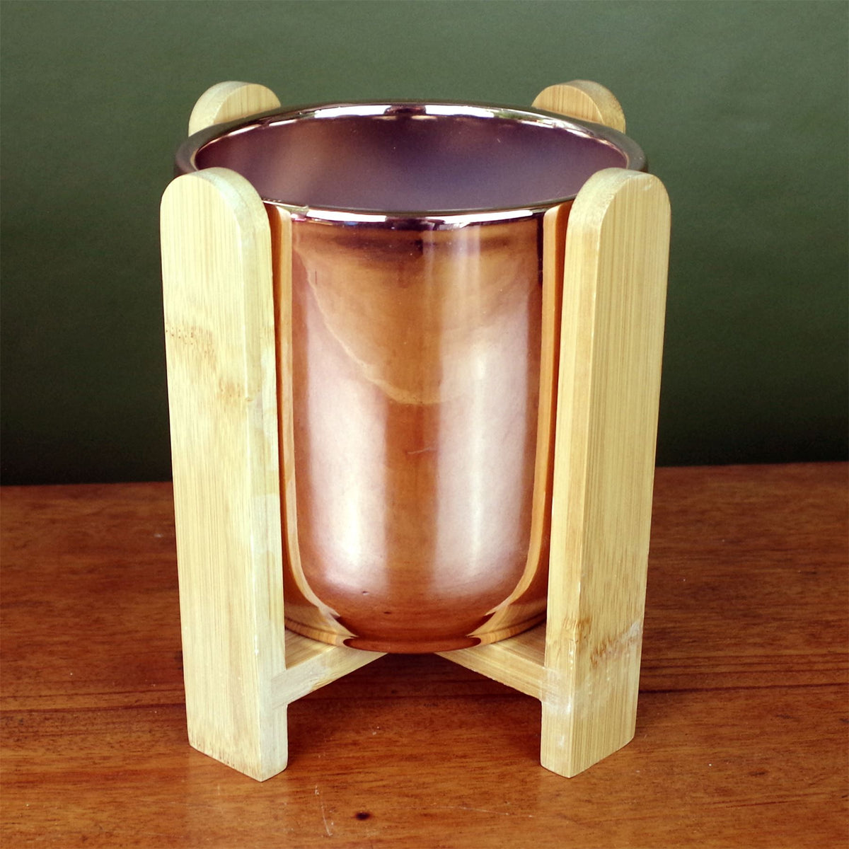 Gold Ceramic Planter with Bamboo Stand – Plant Pot for Artificial or Real Plants, 15 x 15 x 16cm