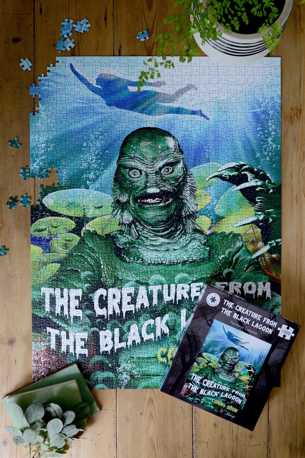 Horror Line Creature from the Black Lagoon 1000 Piece Jigsaw Puzzle – Classic Gill-Man Horror Movie Puzzle