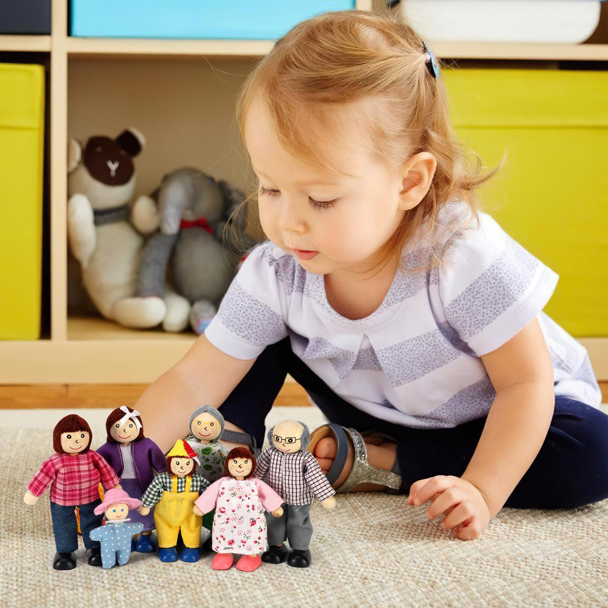 SOKA Big Family Doll House Figures Set with 7 Flexible Dolls – Grandparents, Parents and Kids
