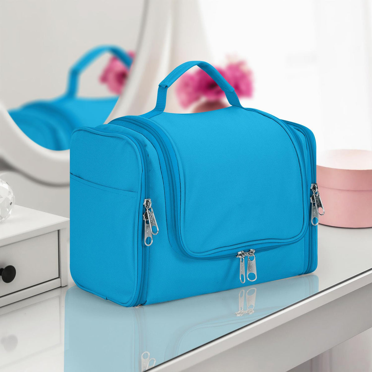 Vinsani Hanging Toiletry Bag with Mesh Pockets and Elastic Loops – Travel Wash Bag, Blue