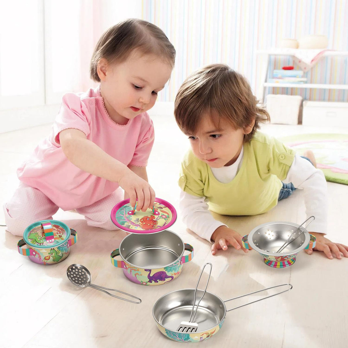SOKA 10-Piece Kids Kitchenware Play Set with Carry Case – Dinosaur Role Play Toy Pots, Pans and Utensils