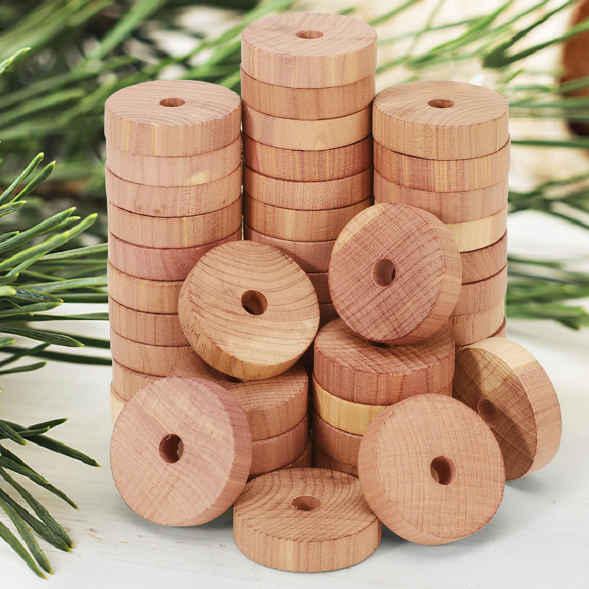 Vinsani 45 Pack Natural Cedar Rings – Wardrobe Freshener for Clothes & Drawers