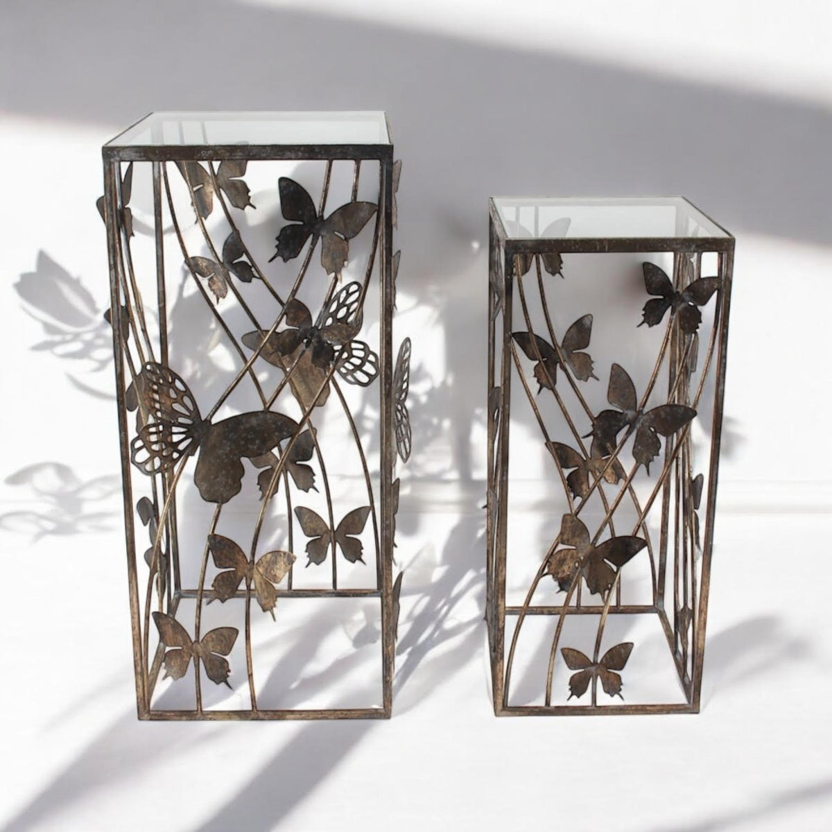 AcaciaHome Art Deco Gold Butterfly Nest of Tables – Square Metal Side Tables with Glass Tops, Gold Finish