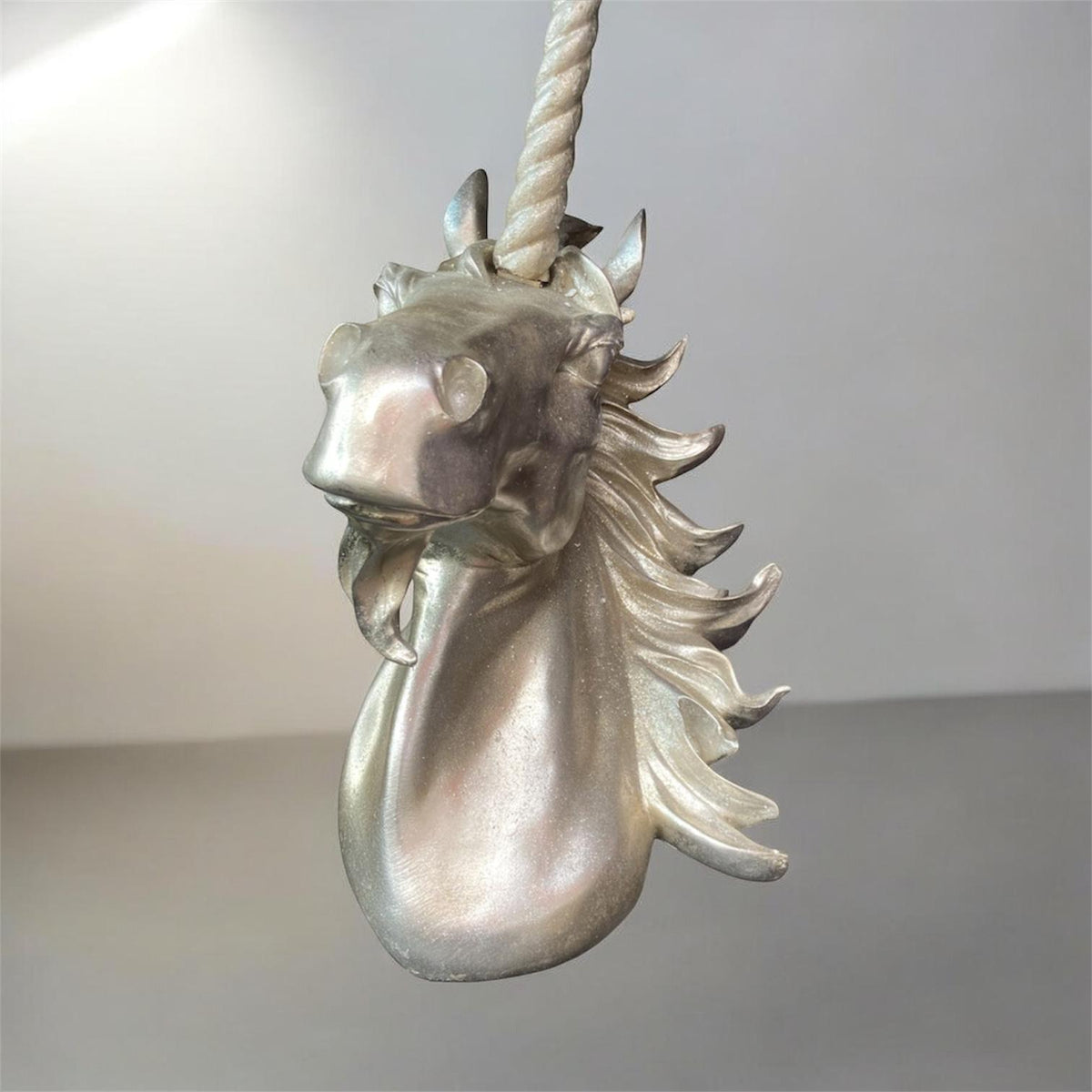Silver Unicorn Head Wall Decoration – Reflective Statement Piece for Modern Interiors, 51cm