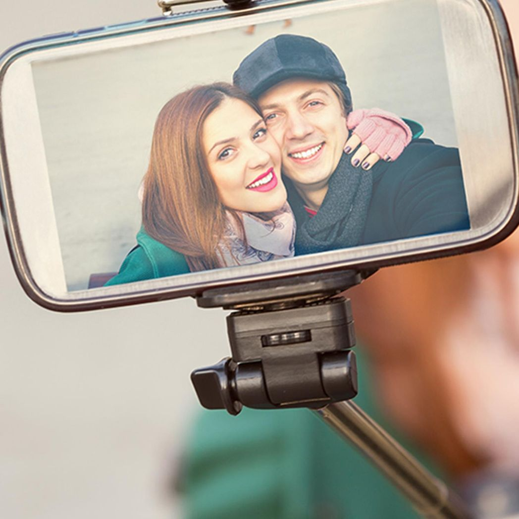 Aquarius Video Selfie Stick with Bluetooth Remote – Extendable 18–60cm Aluminium Monopod, Gold