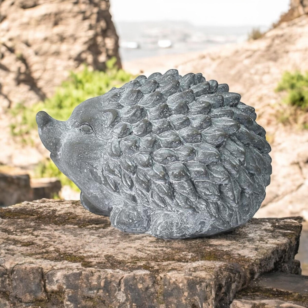Stone-Look Cement Hedgehog Garden Sculpture – Frostproof Weatherproof Ornament for Indoor & Outdoor