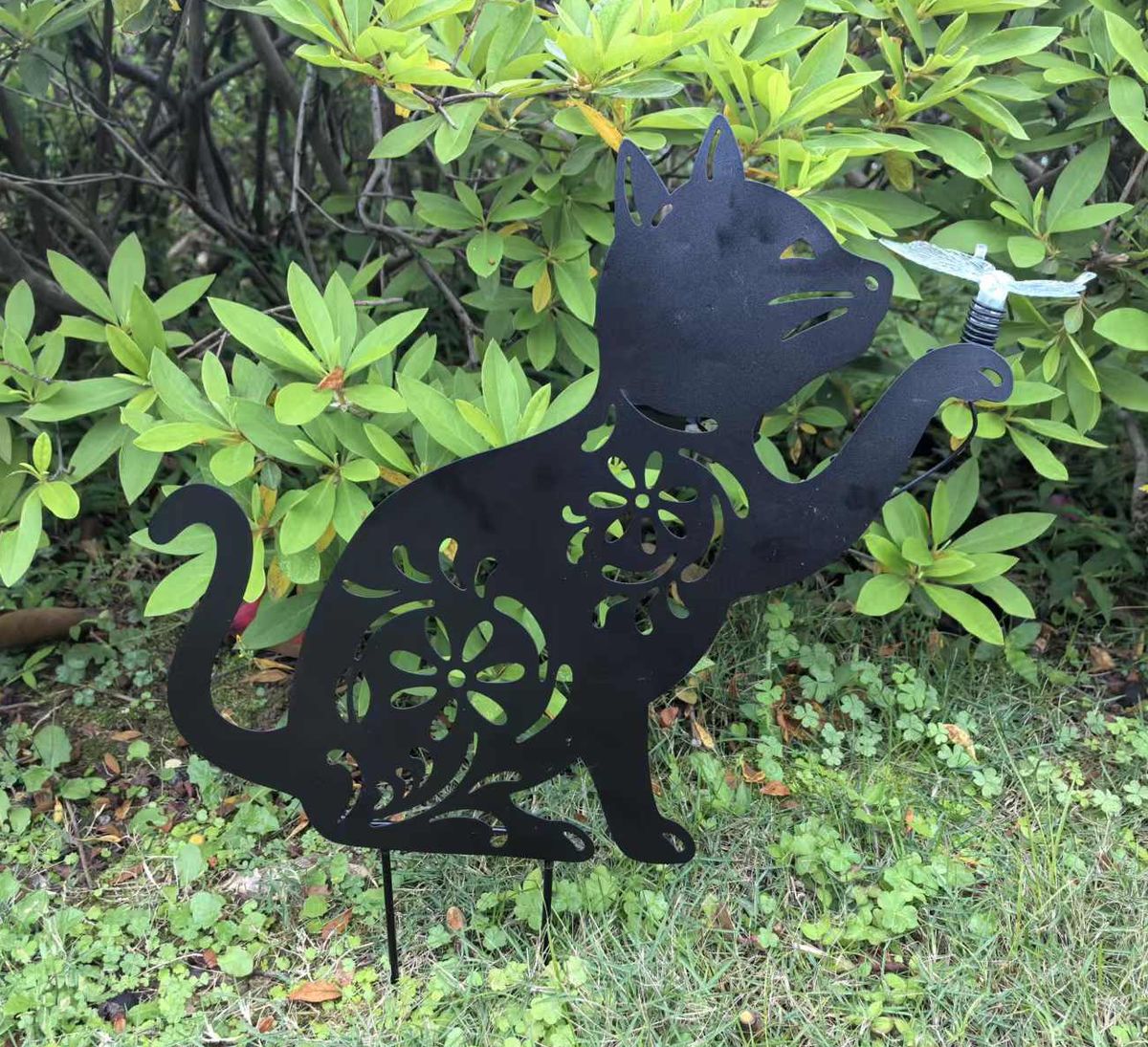Avilo Cat Design Solar Stake Light – Steel Cut Garden Ornament for Cat Lovers