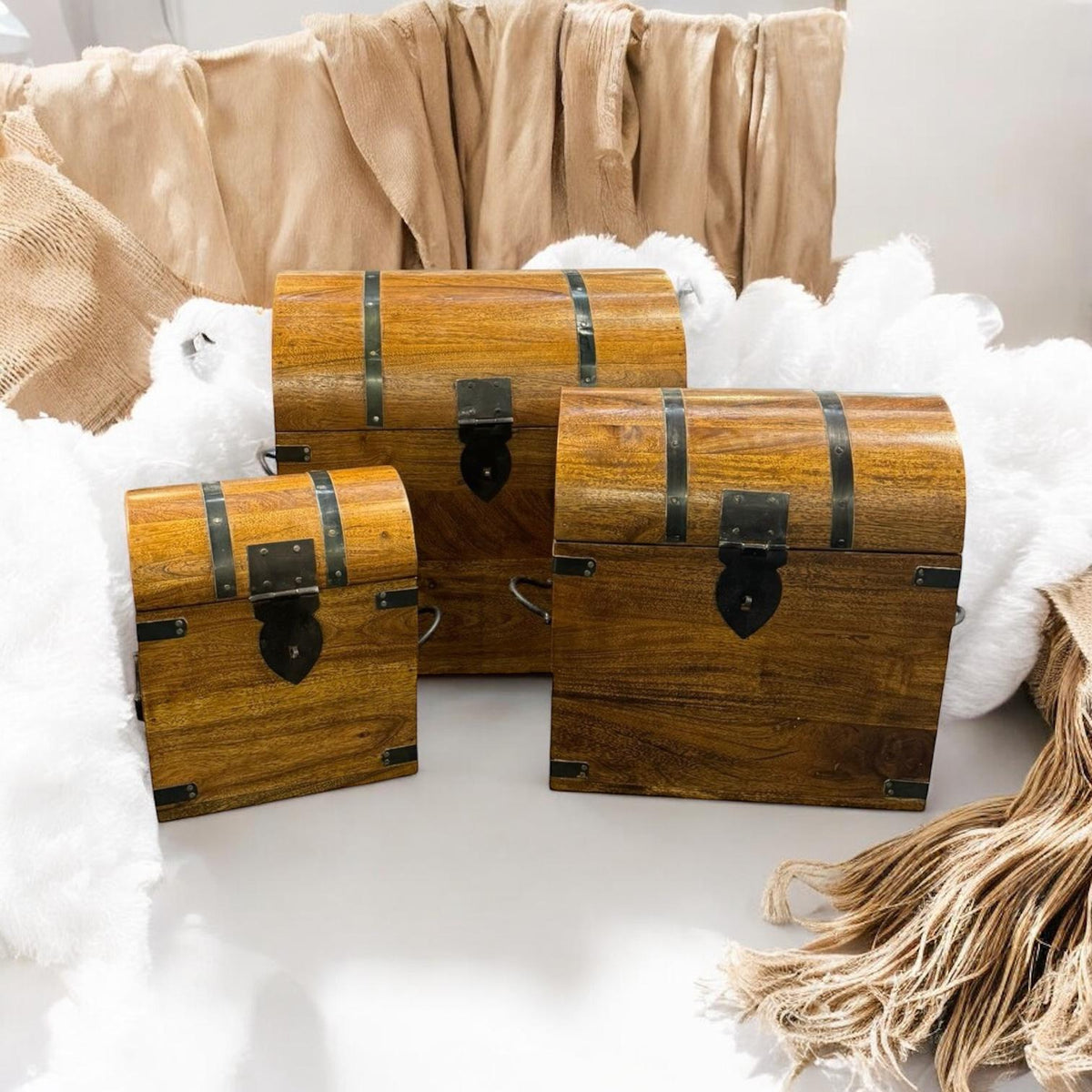 Set of 3 Nesting Wooden Storage Chests with Space-Saving Design – Toys, Crafts and Keepsakes