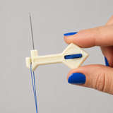 Avilo Easy Needle Threader – Simple One-Handed Sewing Aid for Quick, Stress-Free Threading