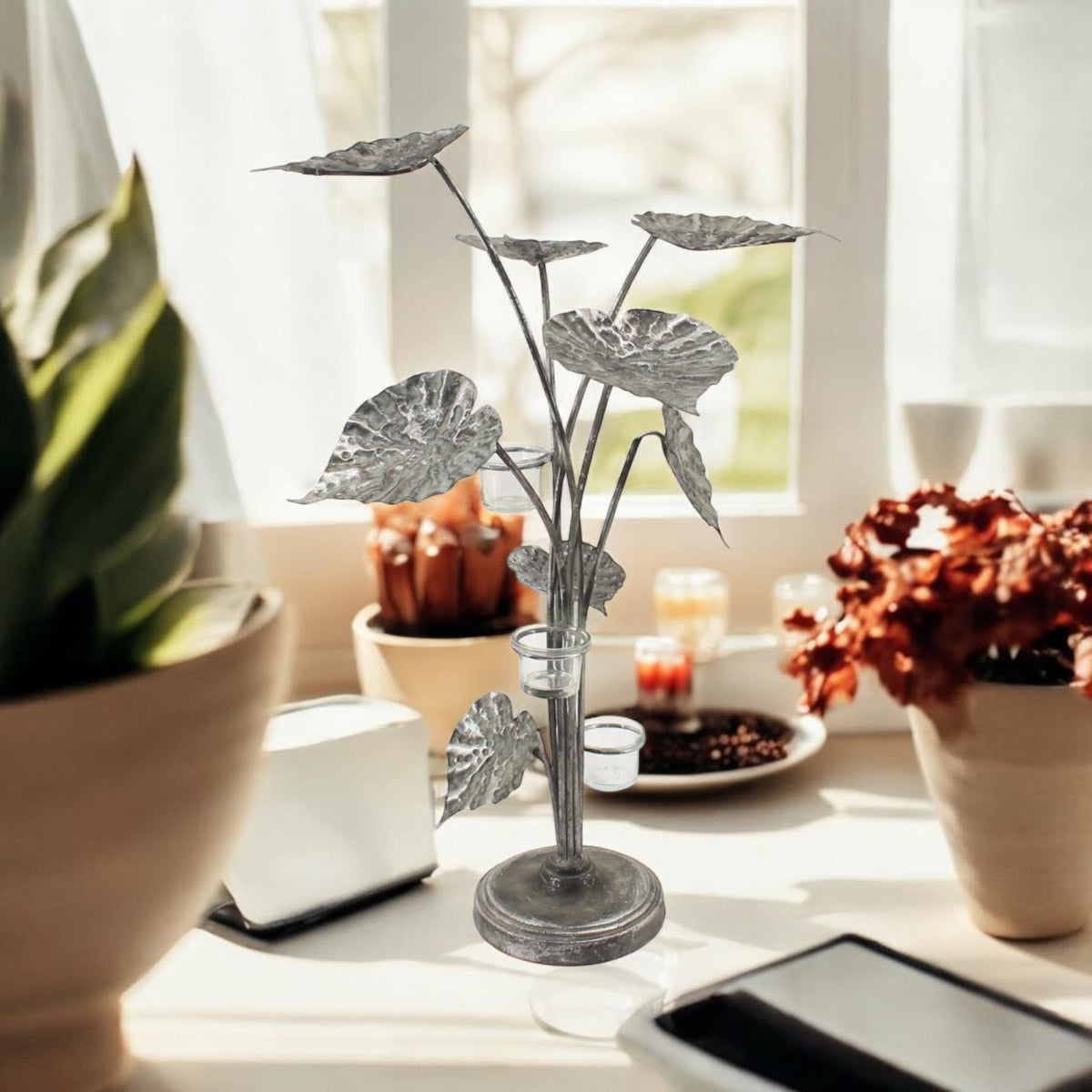 Silver Flower-Shaped Metal Candelabra, 74cm Tall – Art Deco Dining Table Centrepiece